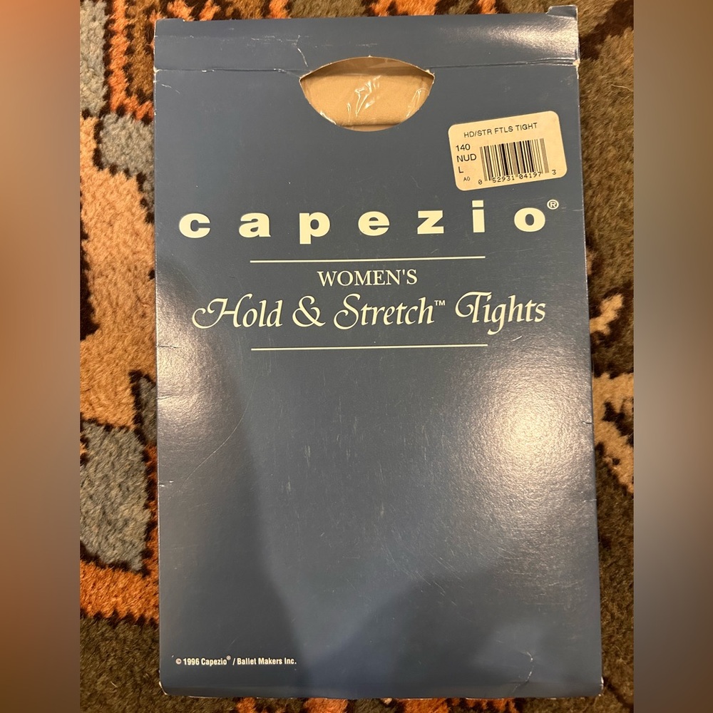 NWT Capezio Women’s Nude Hold and Stretch Tights